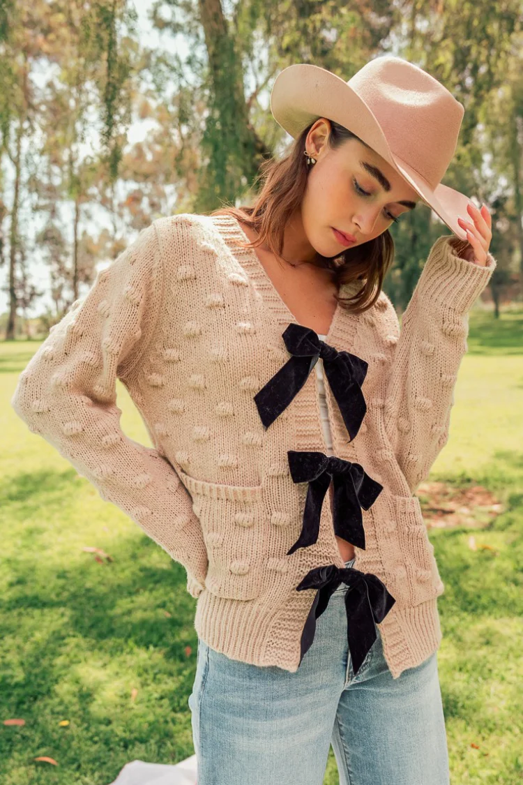 Inés Black Bow Cardigan - Oatmeal - FINAL SALE - Image 3